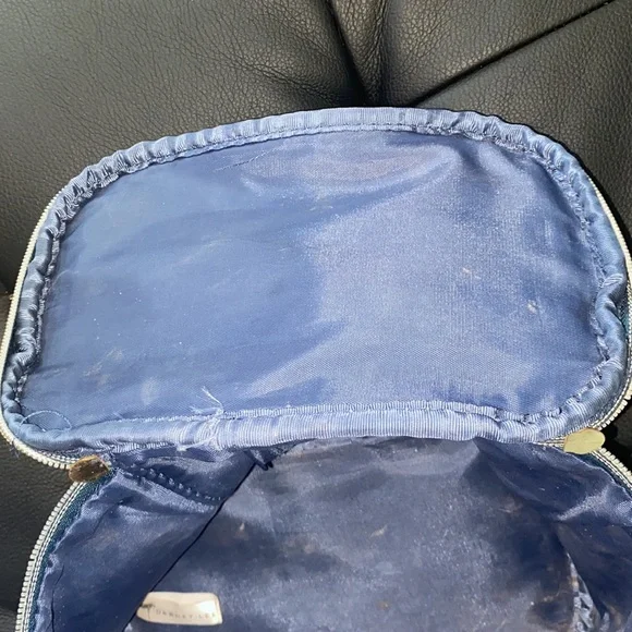 ❤️❤️ FILLED WITH MIXED BRAND NAME MAKEUP and SKINCARE Makeup Carry Case - Picture 5 of 6